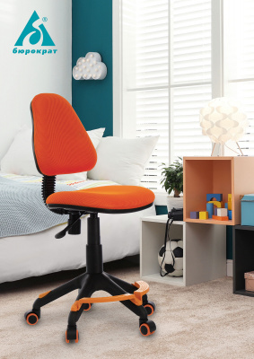 Кресло детское Бюрократ KD-4-F голубой TW-55 крестов. пластик подст.для ног, купить в Сыктывкаре