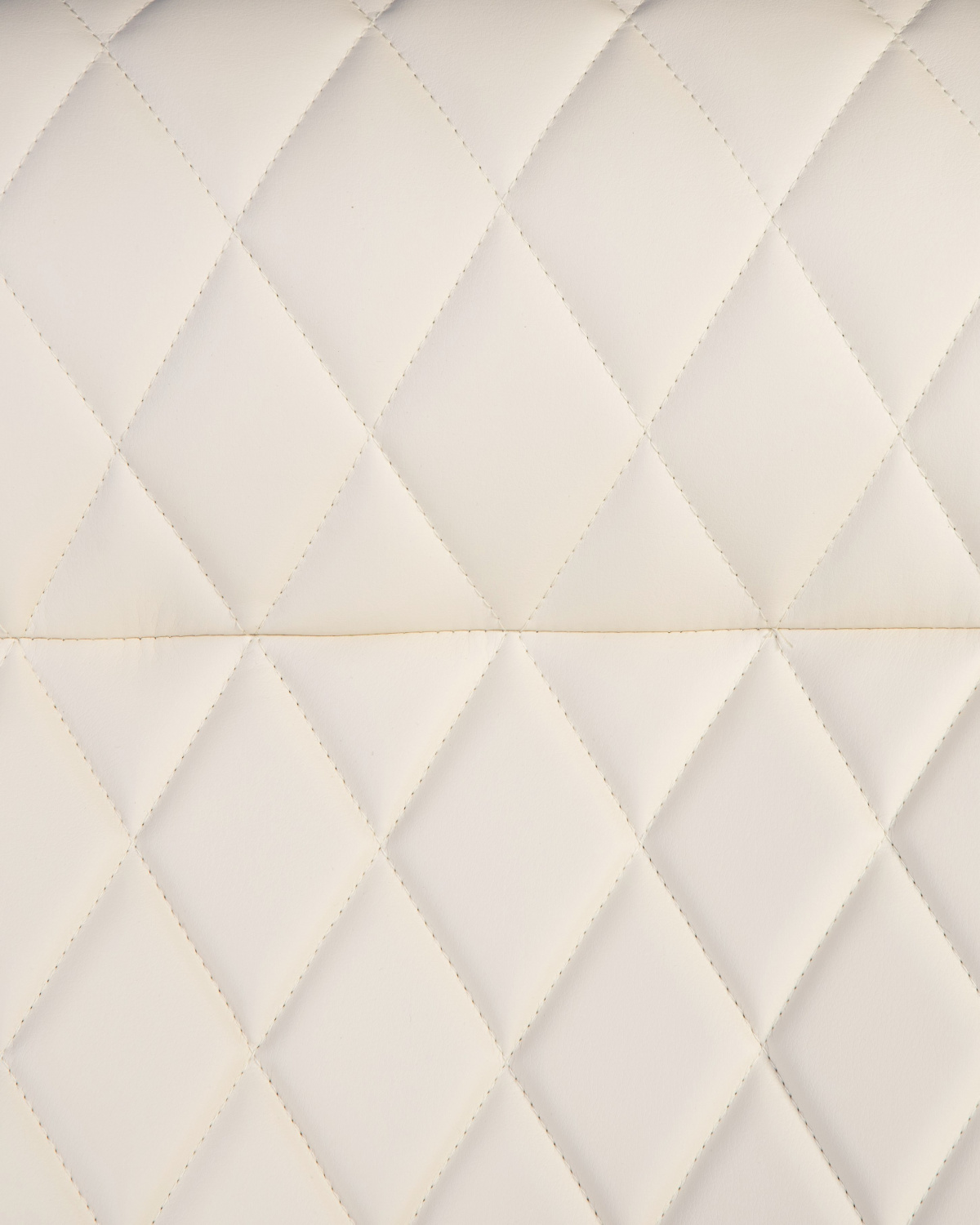 Офисное кресло для руководителей DOBRIN BENJAMIN, кремовый