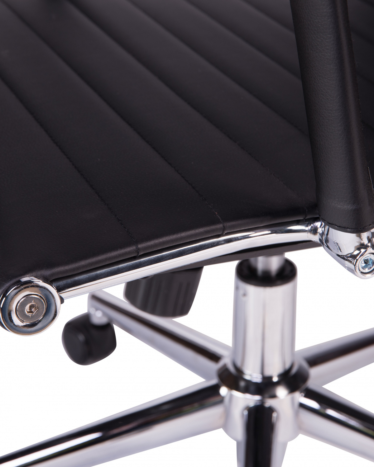 Офисное кресло для руководителей DOBRIN CLAYTON, чёрный