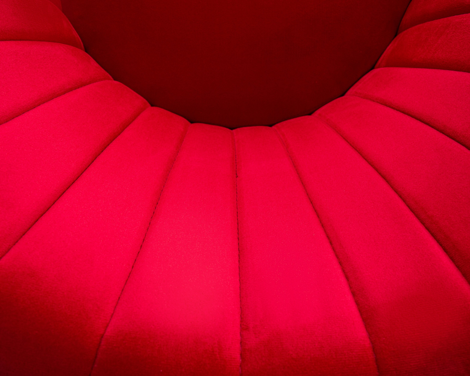 Стул обеденный DOBRIN MARY, малиновый велюр (1922-14)