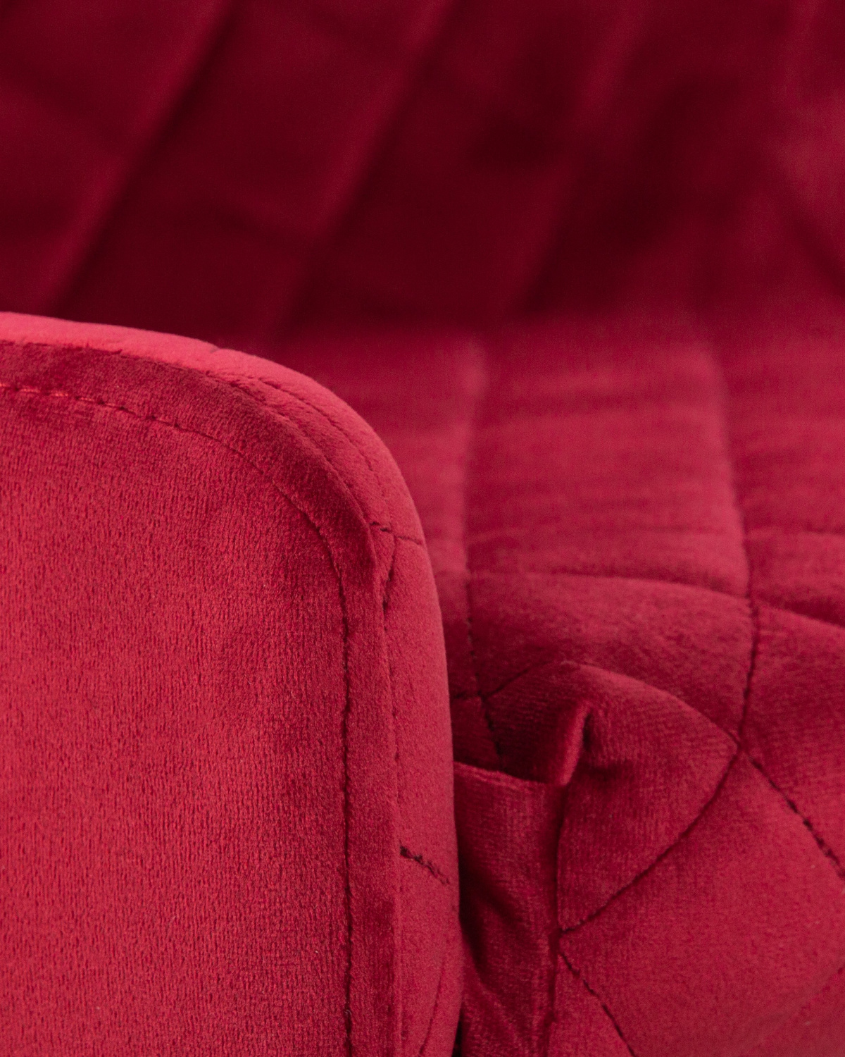 Стул обеденный DOBRIN RICHARD, черные матовые ножки, бордовый велюр (V108-85)