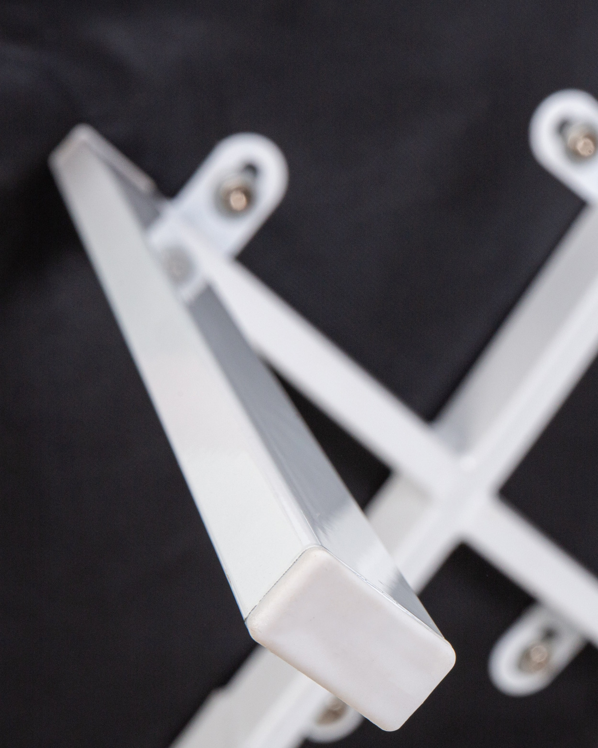 Стул обеденный DOBRIN ALEX SQUARE, белые ножки, розовый велюр (V108-15)