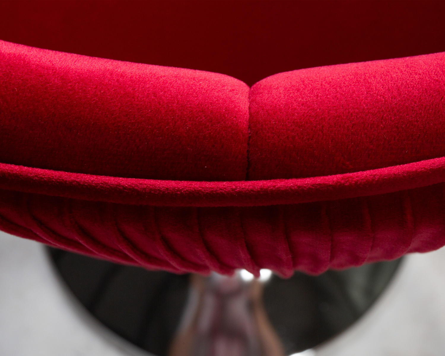 Стул барный DOBRIN DARCY, малиновый велюр (1922-14)