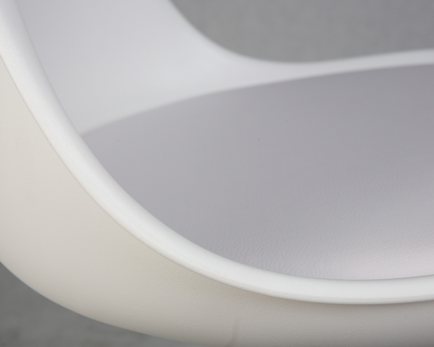 Офисное кресло для персонала DOBRIN MICKEY, белый