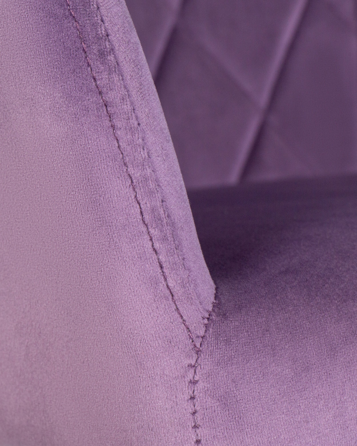 Стул обеденный DOBRIN ROBERT, черные матовые ножки, велюр V108-45 Темно-фиолетовый