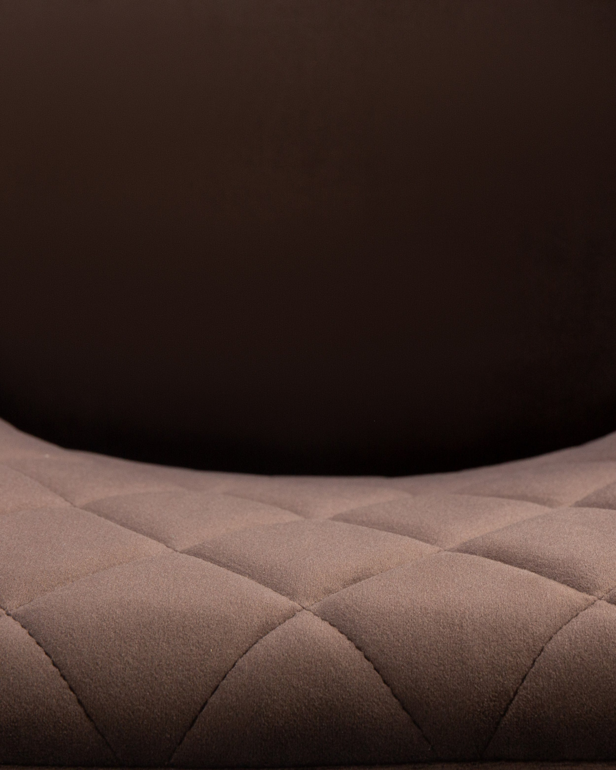 Стул обеденный DOBRIN ROBERT, черные матовые ножки, велюр V108-76 Горький шоколад