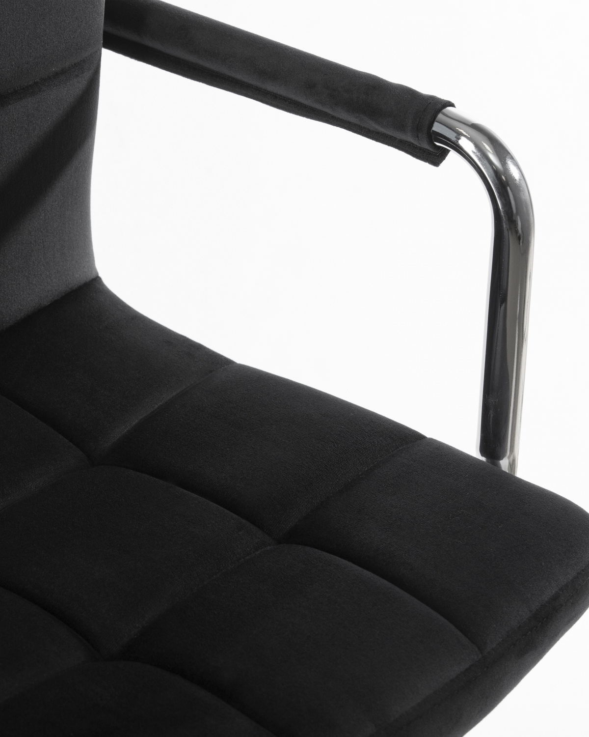 Офисное кресло для персонала DOBRIN TERRY, черный велюр (MJ9-101)