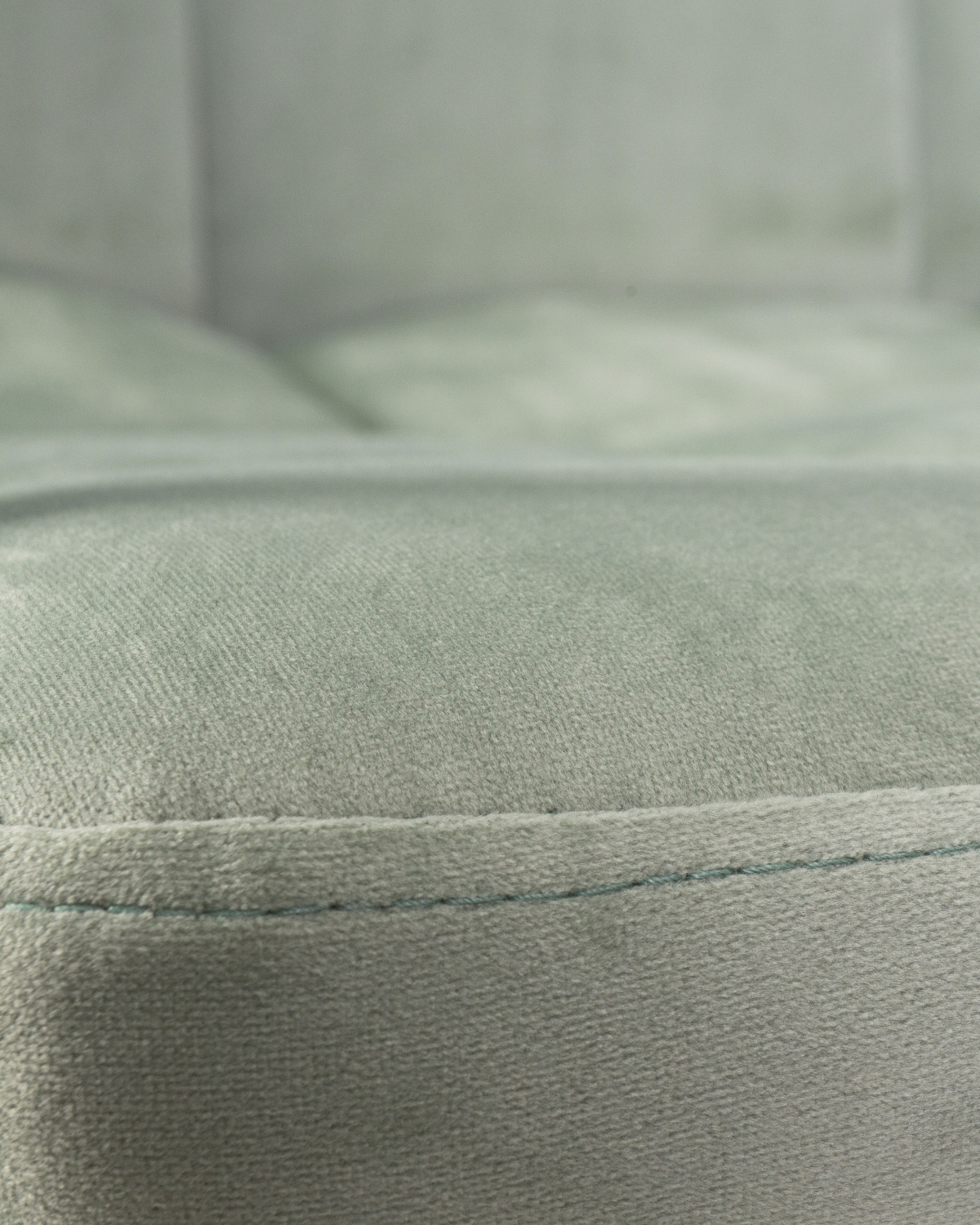 Офисное кресло для персонала DOBRIN TERRY, мятный велюр (MJ9-87)