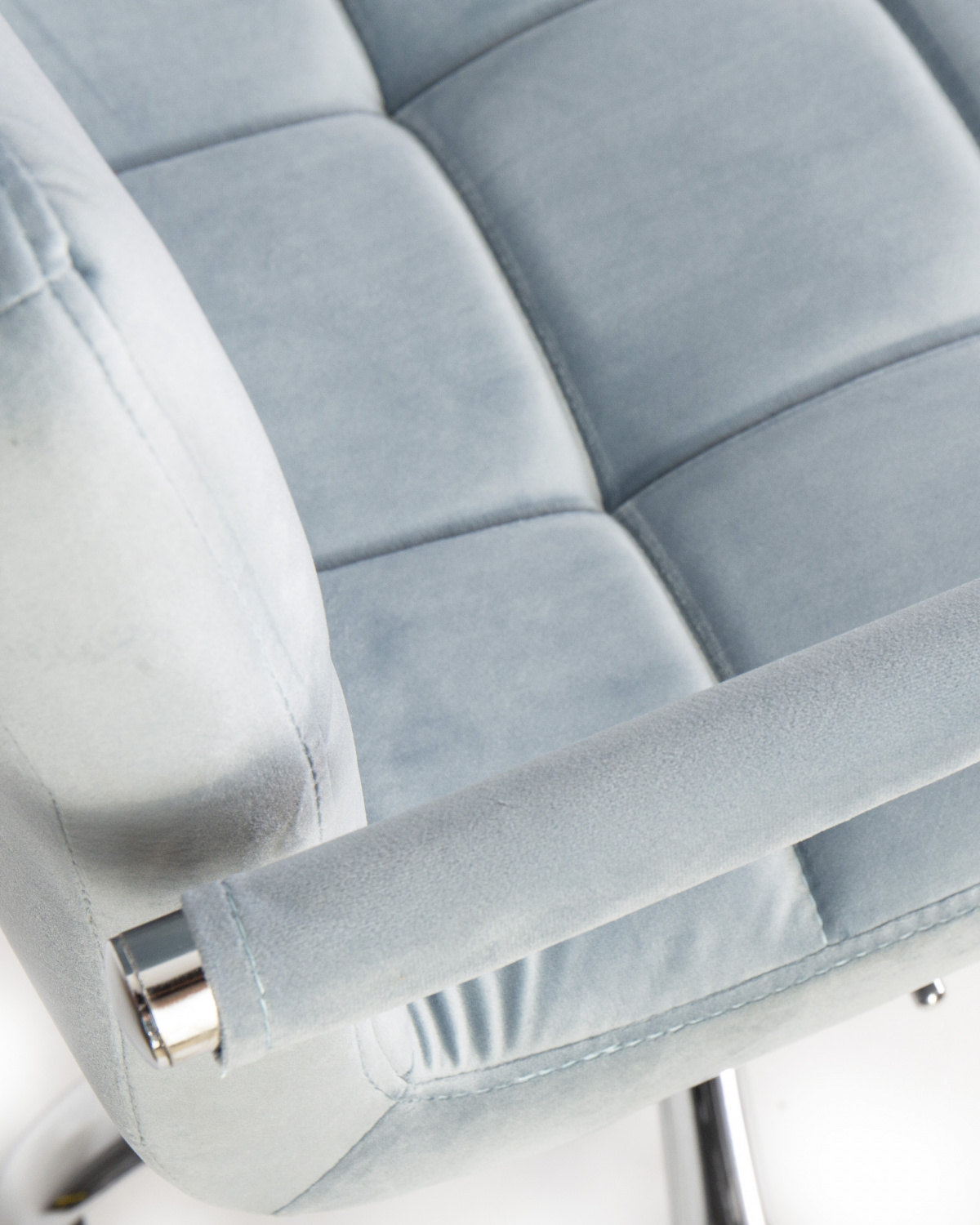 Офисное кресло для персонала DOBRIN TERRY, пудрово-голубой велюр (MJ9-74)