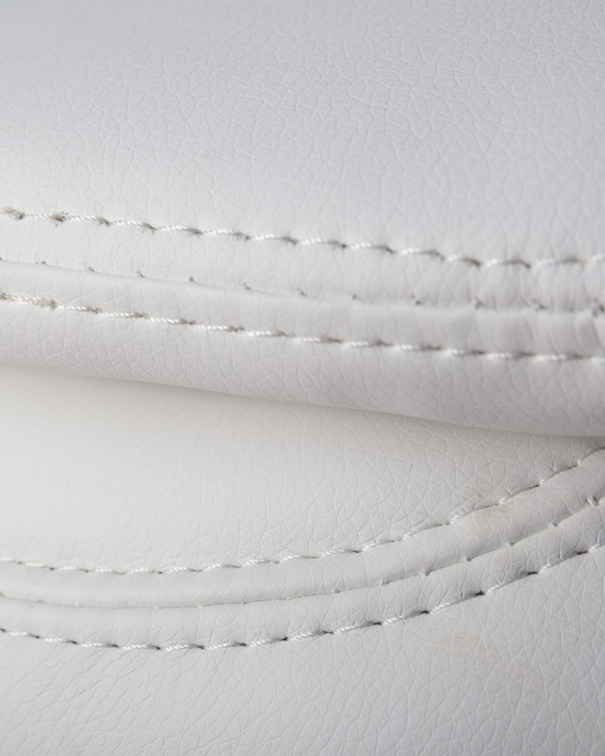 Офисное кресло для руководителей DOBRIN LYNDON, белый