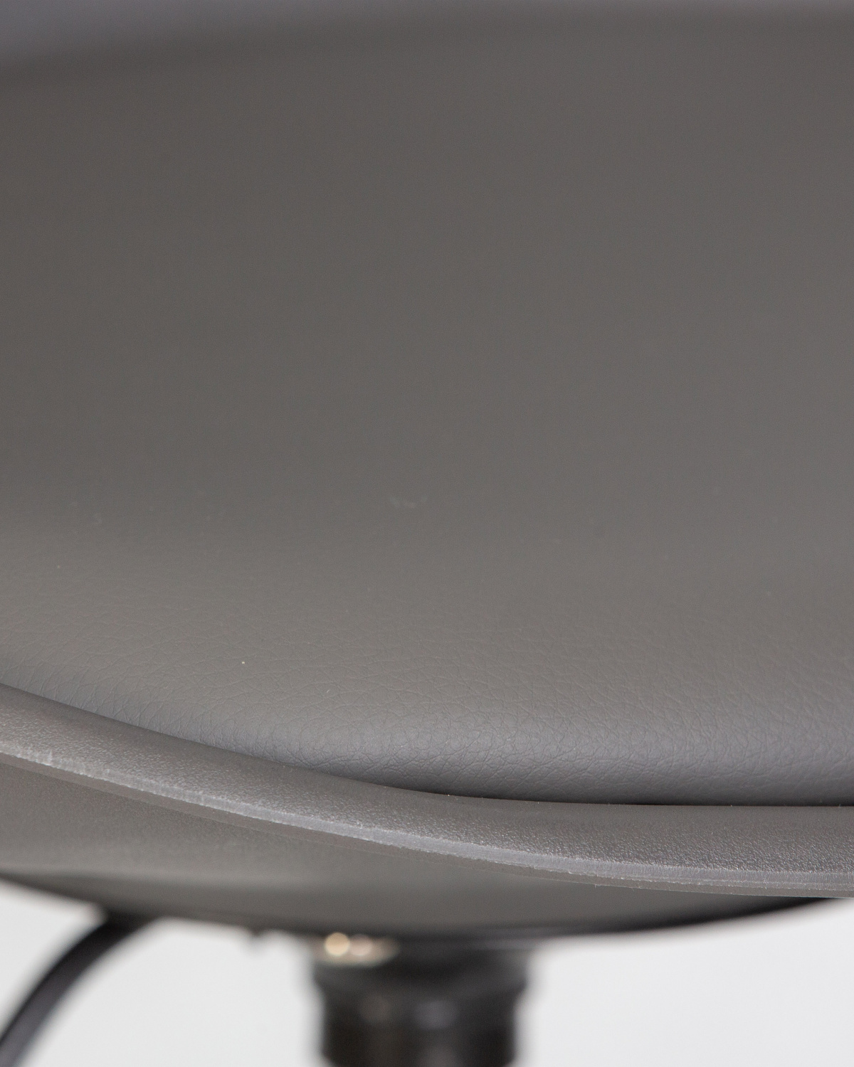 Офисное кресло для персонала DOBRIN MICKEY, темно-серый