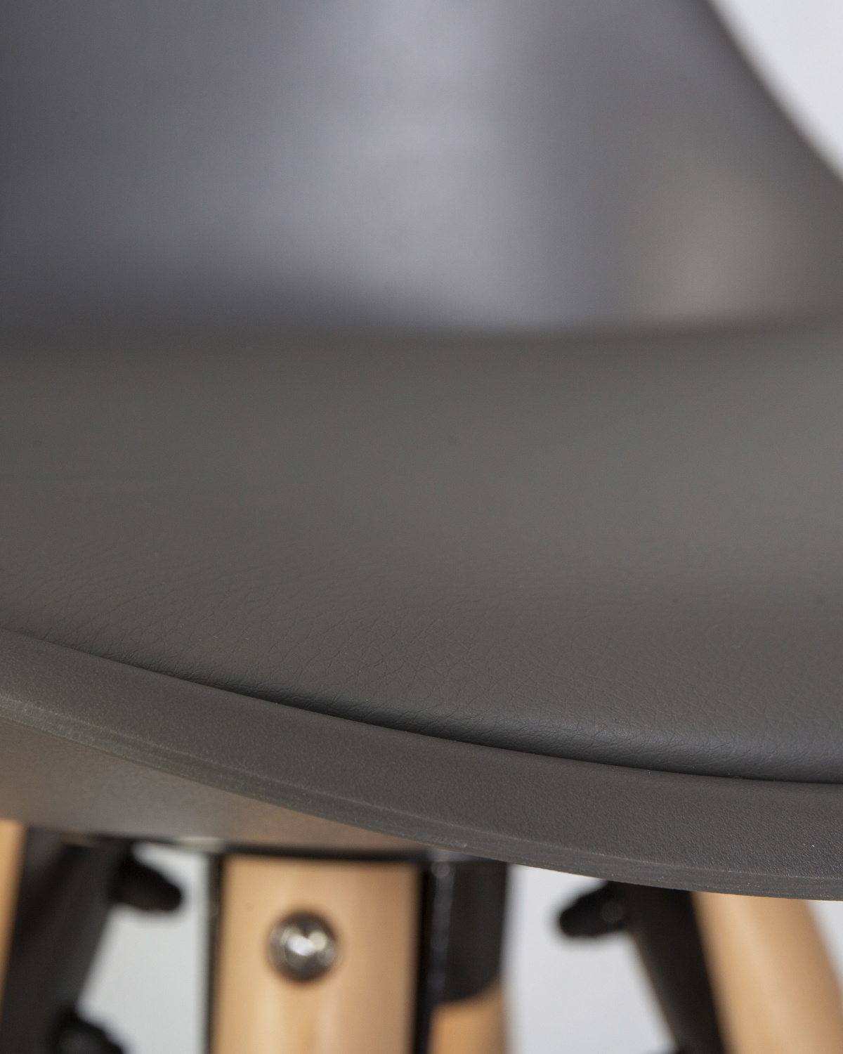 Стул полубарный DOBRIN RONNI, ножки светлый бук, тёмно-серый (GR-04)