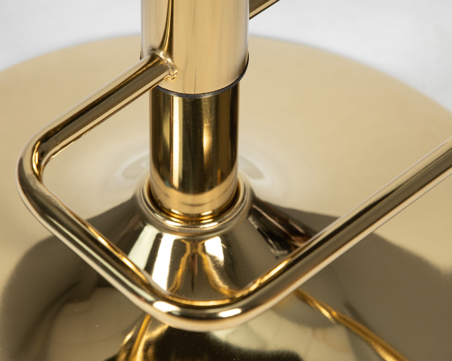 Стул барный DOBRIN CHARLY GOLD, черный велюр (MJ9-101)