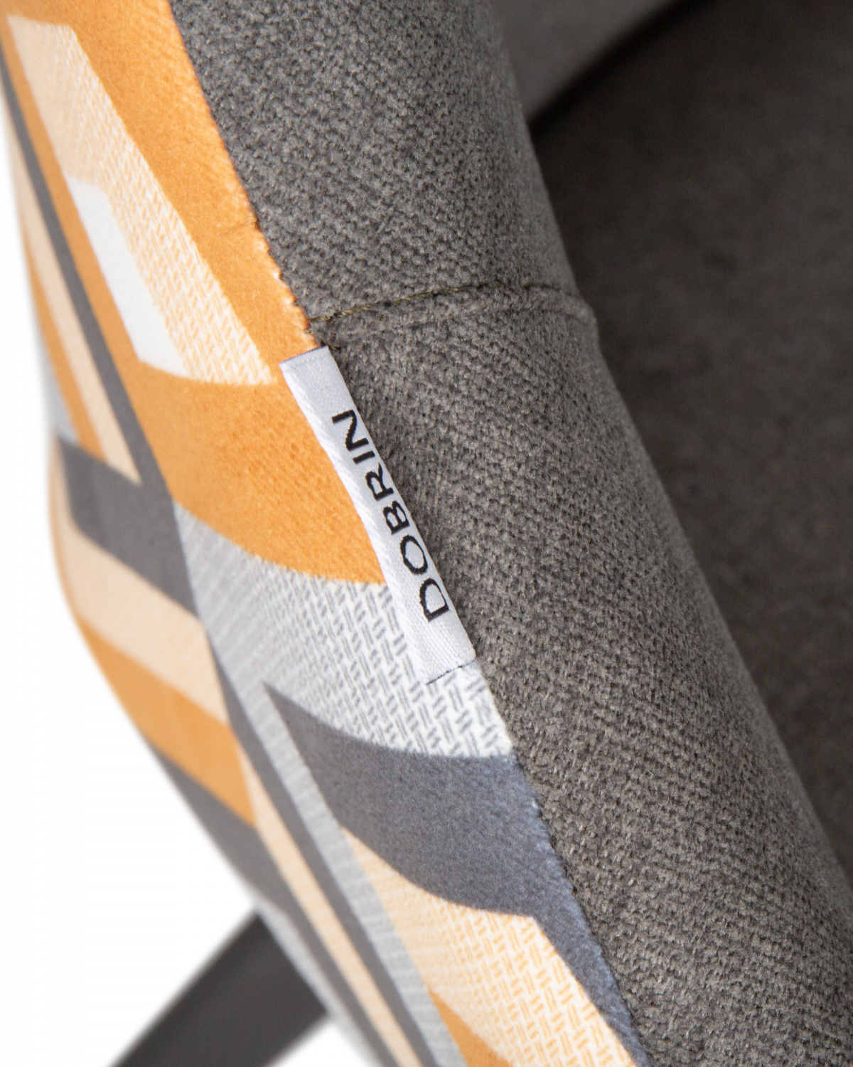 Стул обеденный DOBRIN MARKUS, ЭМАЛЬ ЧЕРНЫЙ МУАР ткань Candy Graphite+Escada Ochre