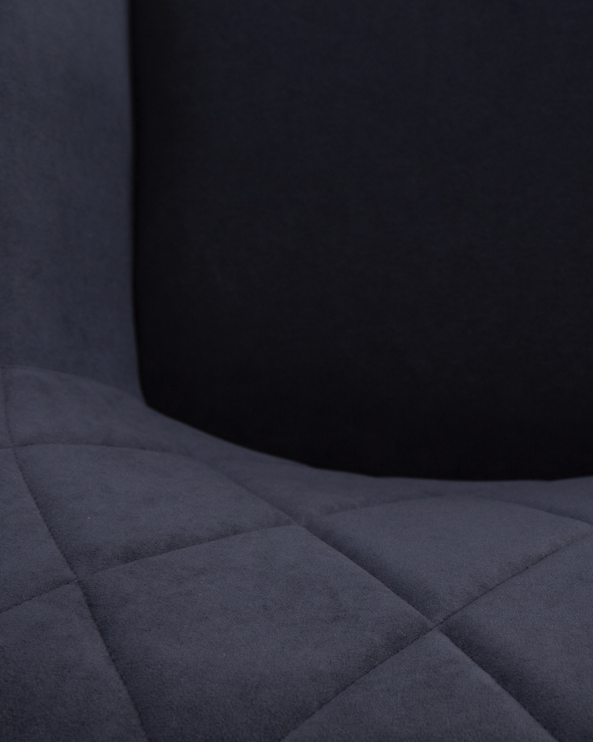 Стул обеденный DOBRIN ROBY, ЭМАЛЬ ЧЕРНЫЙ МУАР велюр Catania Dark Blue