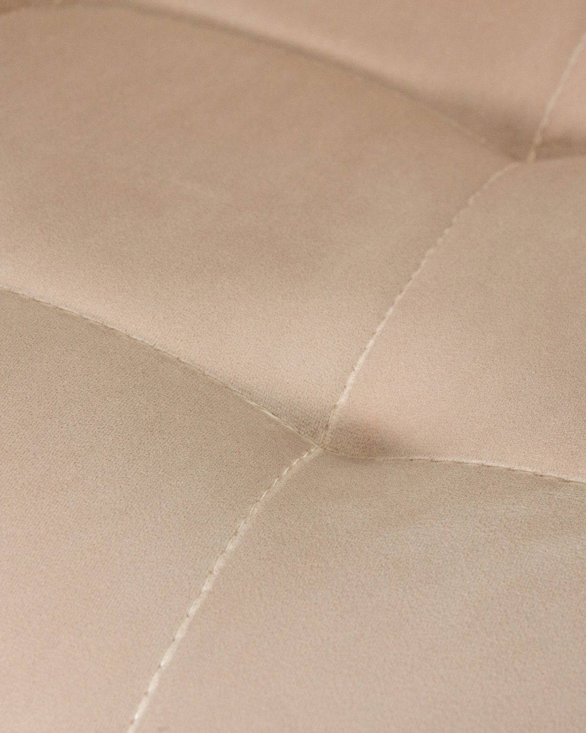 Стул обеденный DOBRIN CHILLY, Бежевый Holland 07, основание белое