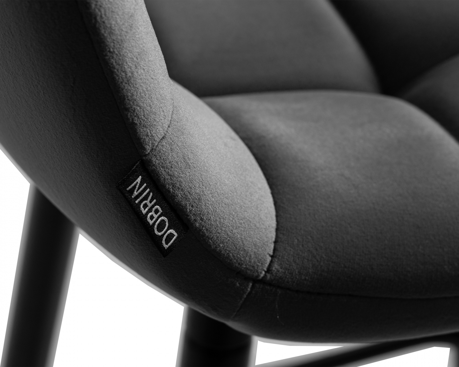 Стул полубарный DOBRIN OLIVIA, черные матовые ножки, темно-серый велюр (108-91)